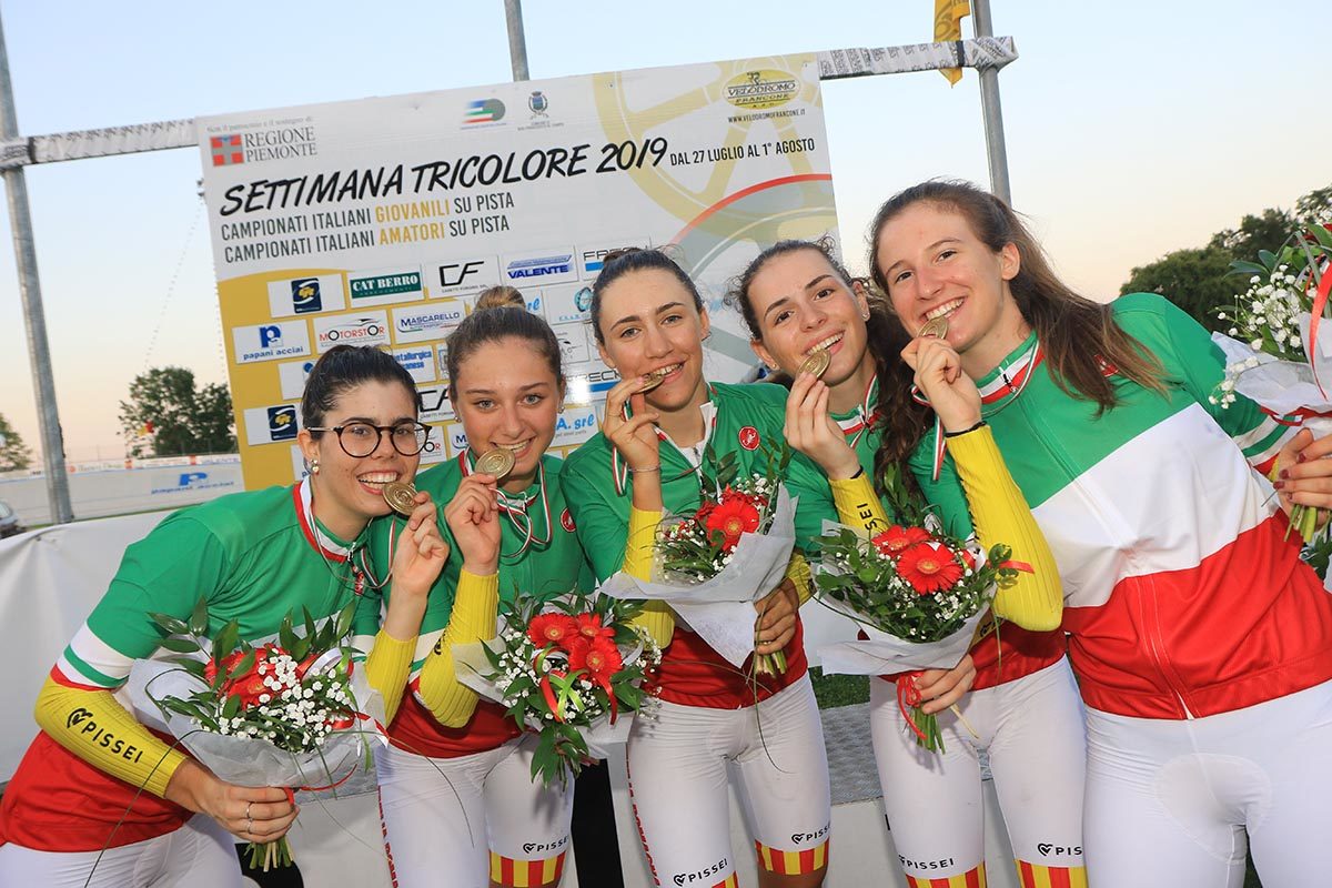 Le ragazze dell'Emilia Romagna campionesse d'Italia dell'Inseguimento a squadre Donne Allieve (foto Fabiano Ghilardi)