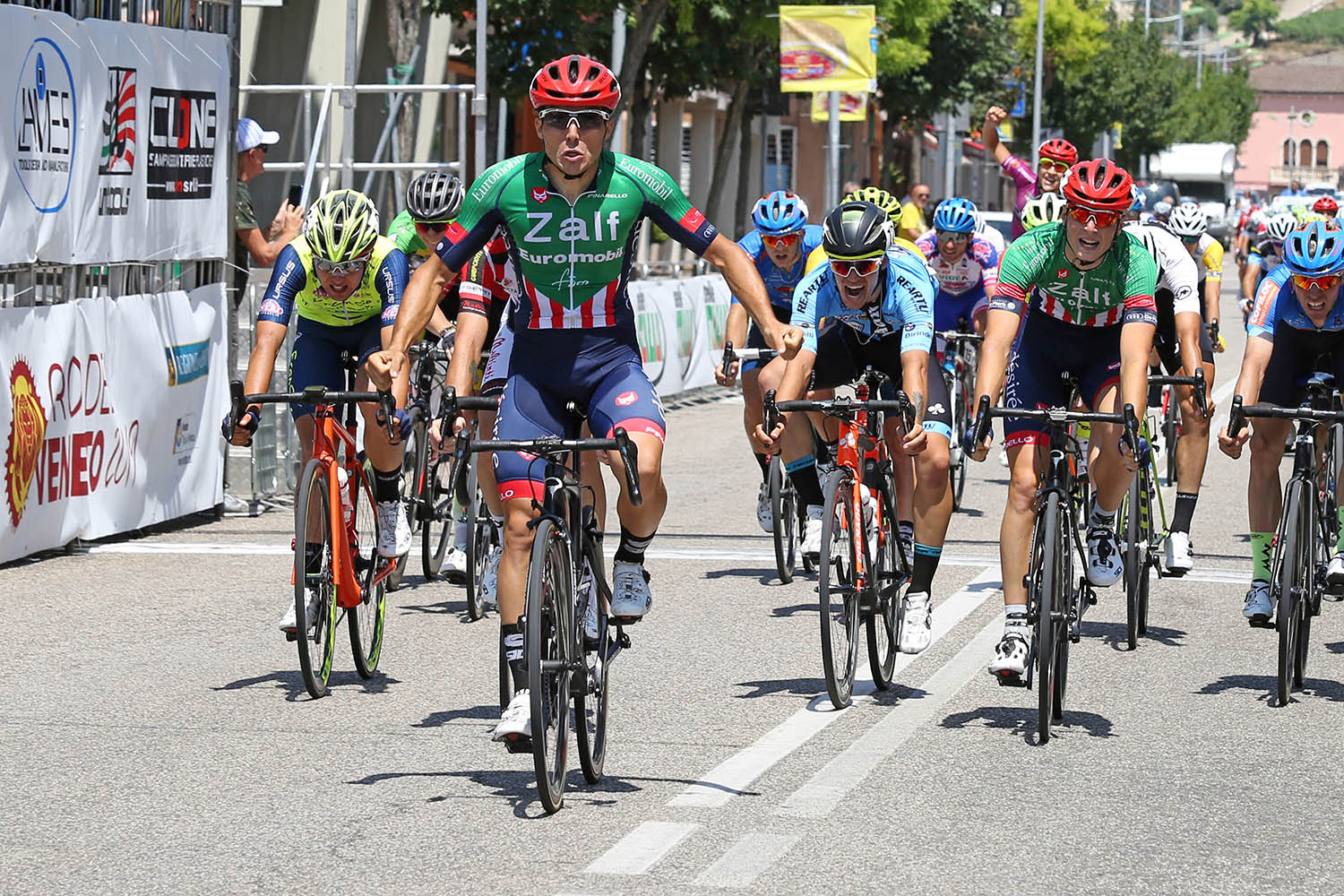 Leonardo Marchiori vince la seconda tappa del Giro del Veneto 2019