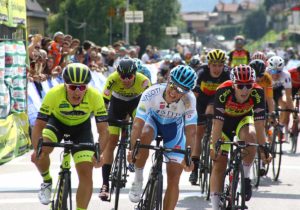 Tomas Trainini batte Davide Persico a Vertova (foto Berry)