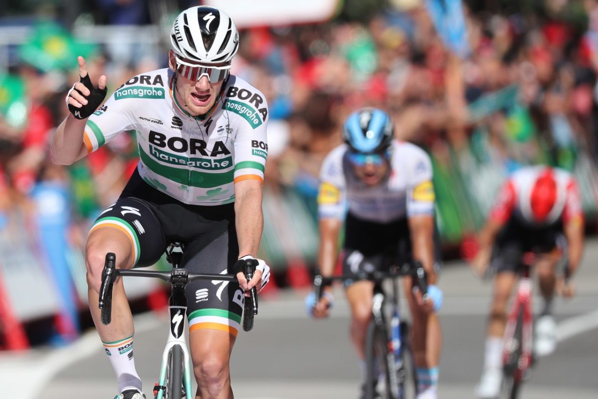 Sam Bennett vince la quattordicesima tappa della Vuelta a Espana (foto Unipublic / Photogomez Sport)