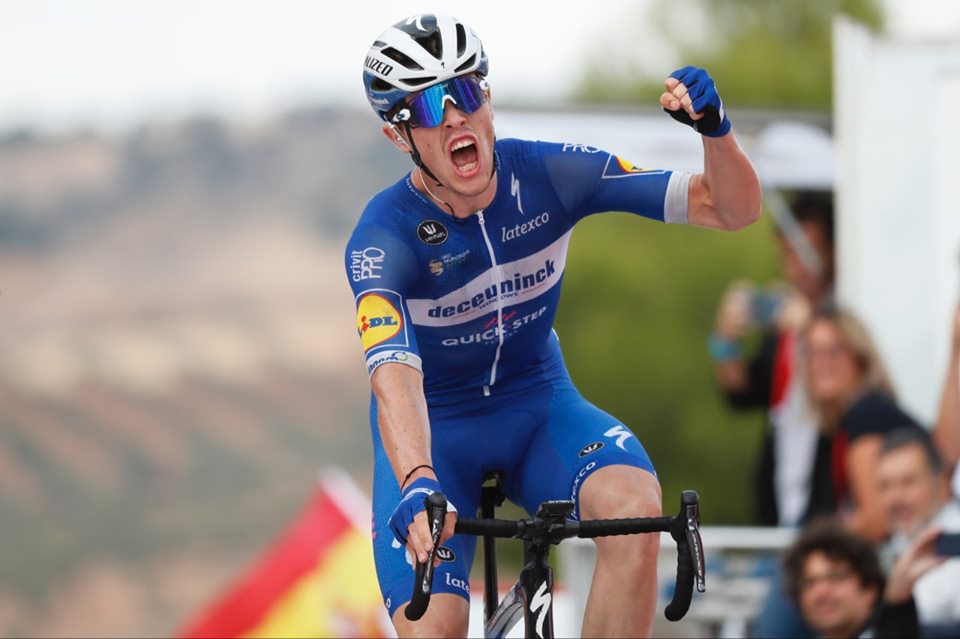 Rémi Cavagna vince la diciannovesima tappa della Vuelta a Espana (foto Unipublic / Photogomez Sport)