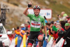 Tadej Pogacar vince la ventesima tappa della Vuelta a Espana (foto Unipublic / Photogomez Sport)