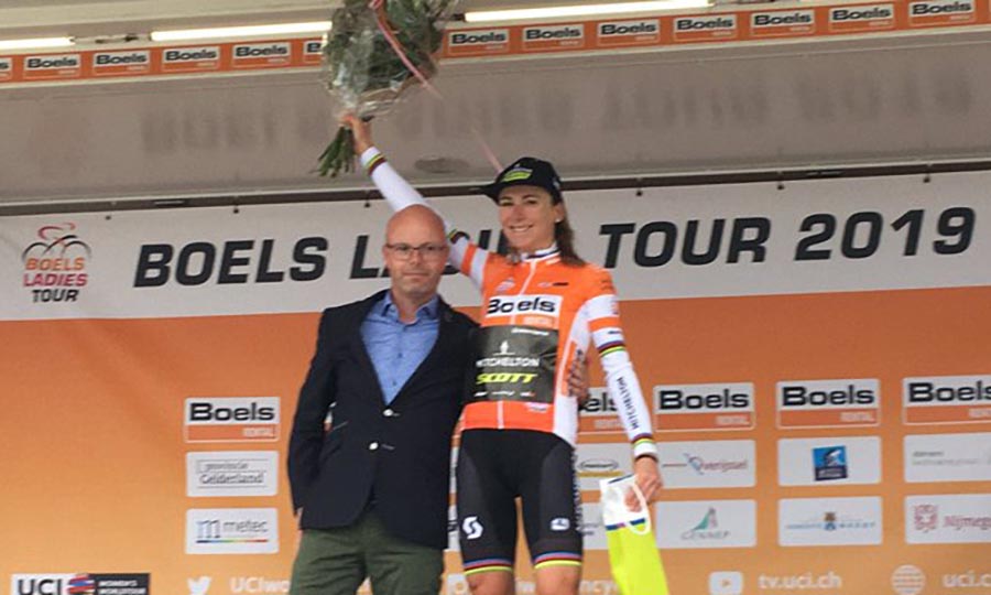 Annemiek van Vleuten vincitrice del prologo e prima leader del Boels Ladies Tour