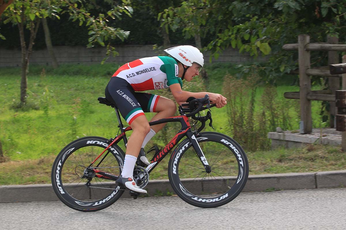 Andrea Violato in azione nella cronometro Allievi di Castelgomberto (foto Fabiano Ghilardi)