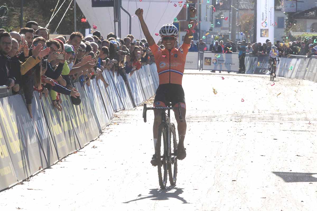 Ceylin Del Carmen Alvarado Campionato vince l'Europeo Ciclocross Donne U23 a Silvelle (foto Fabiano Ghilardi)