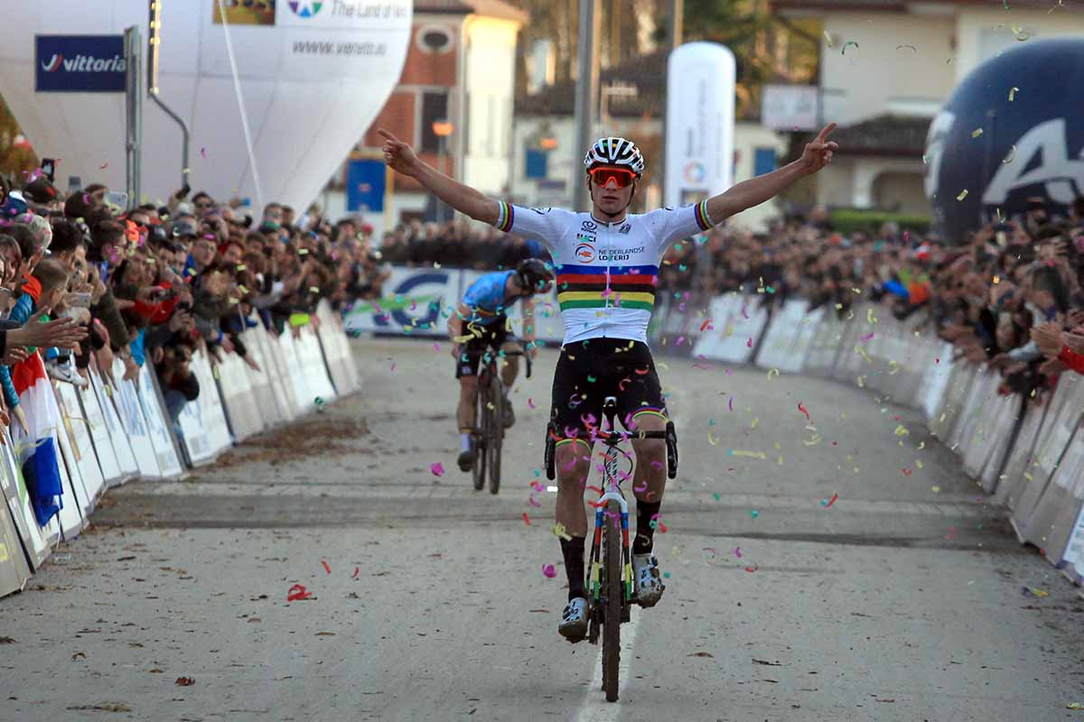 Mathieu van der Poel vince il Campionato Europeo Ciclocross a Silvelle (foto Fabiano Ghilardi)