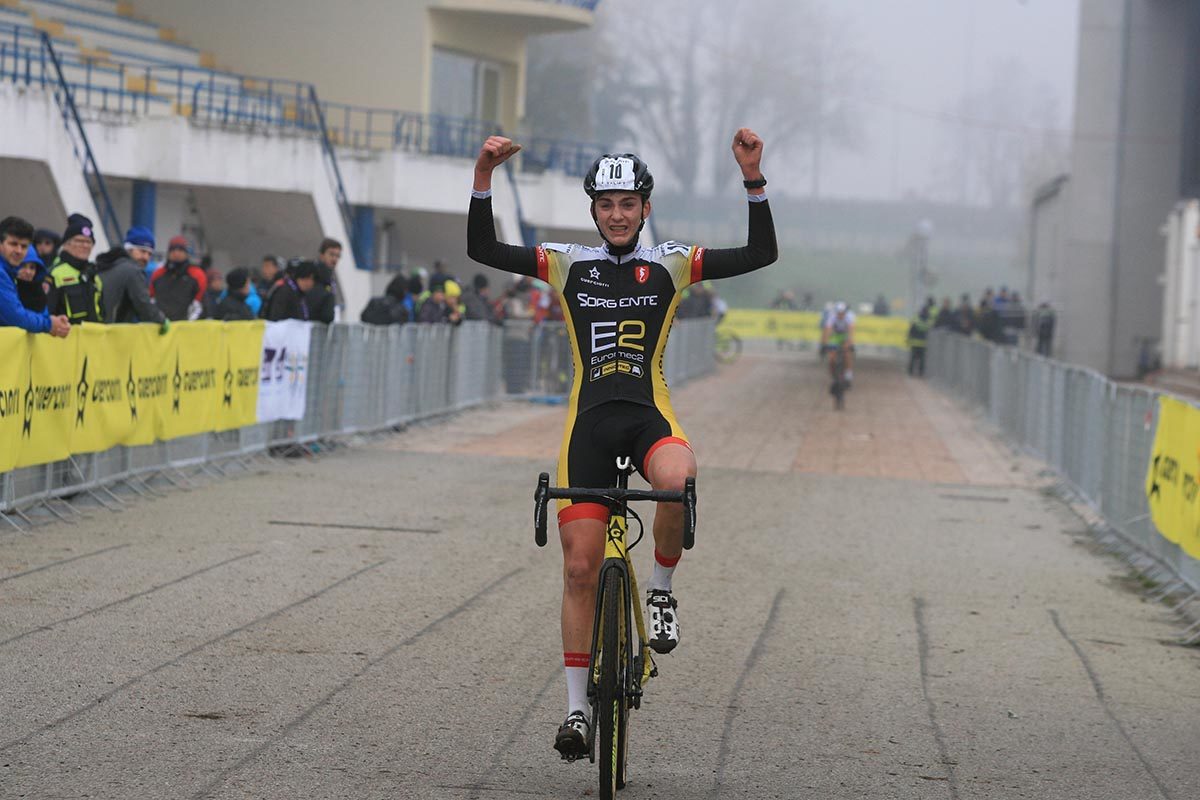 Andrea Dallago vince la gara Allievi 2° anno del Gp Guerciotti (foto Fabiano Ghilardi)