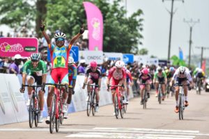 Natnael Tesfatsion vince la seconda tappa di La Tropicale Amissa Bongo 2020