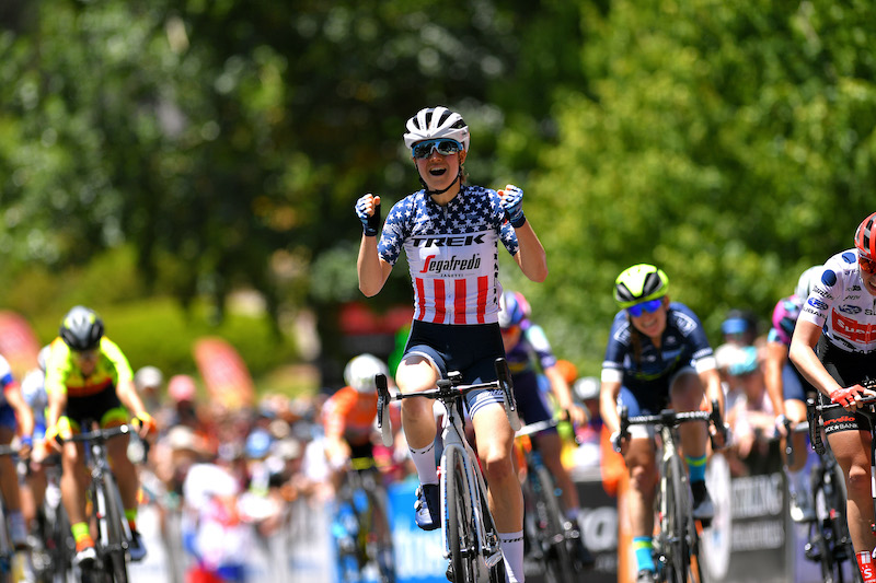 Ruth Winder vince la terza tappa del Santos Women's Tour Down Under 2020 (foto Tim de Waele/Getty Images)