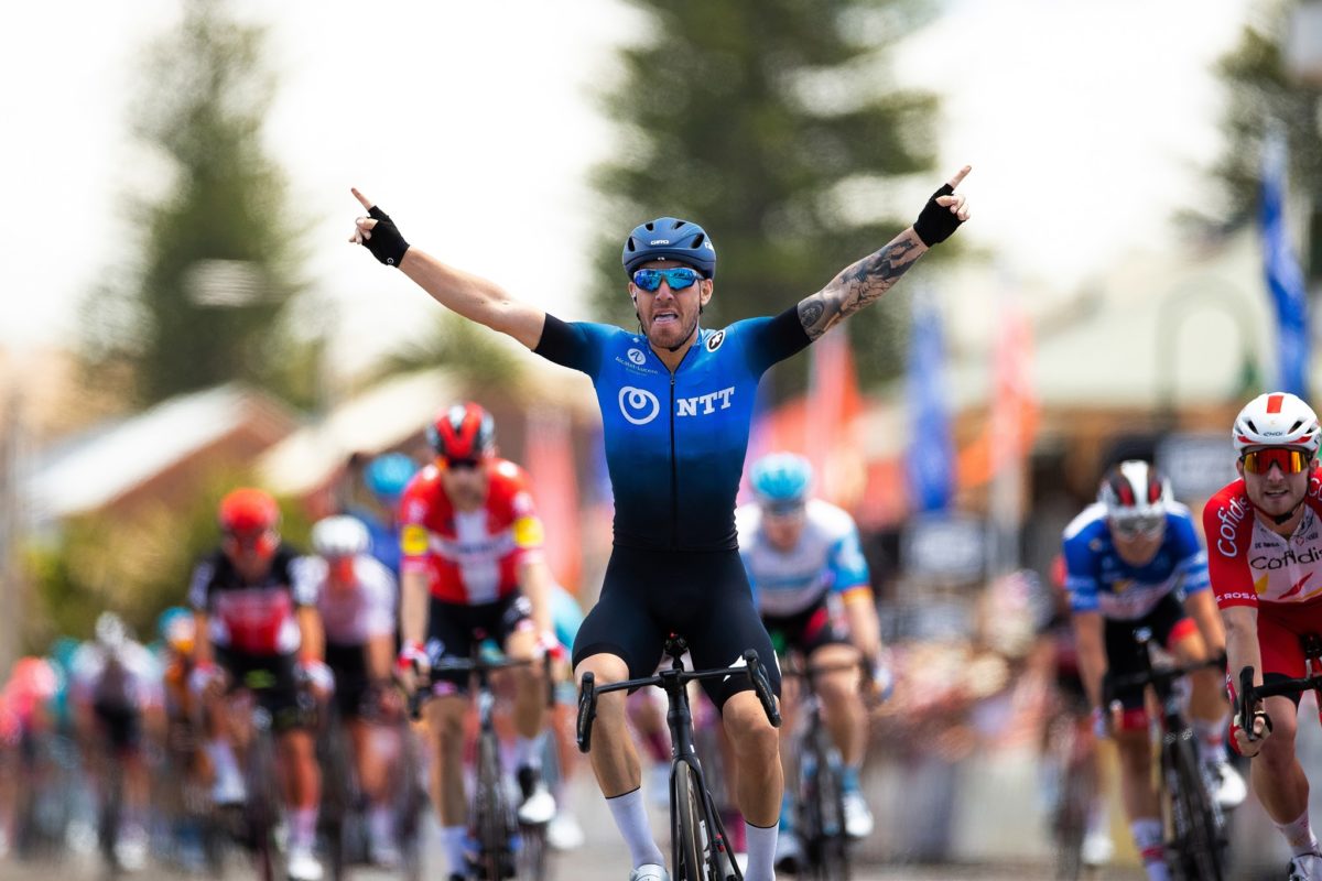 Giacomo Nizzolo vince la quinta tappa del Santo Tour Down Under 2020