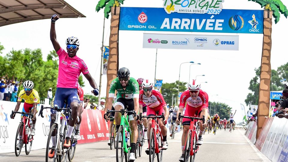 Biniam Girmay vince la sesta tappa di La Tropicale Amissa Bongo