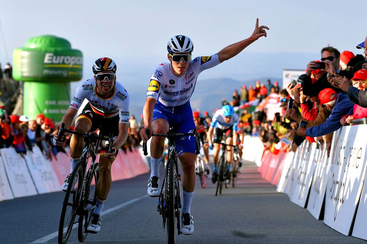 Remco Evenepoel vince la seconda tappa della Volta ao Algarve (foto Tim de Waele/Getty Images)