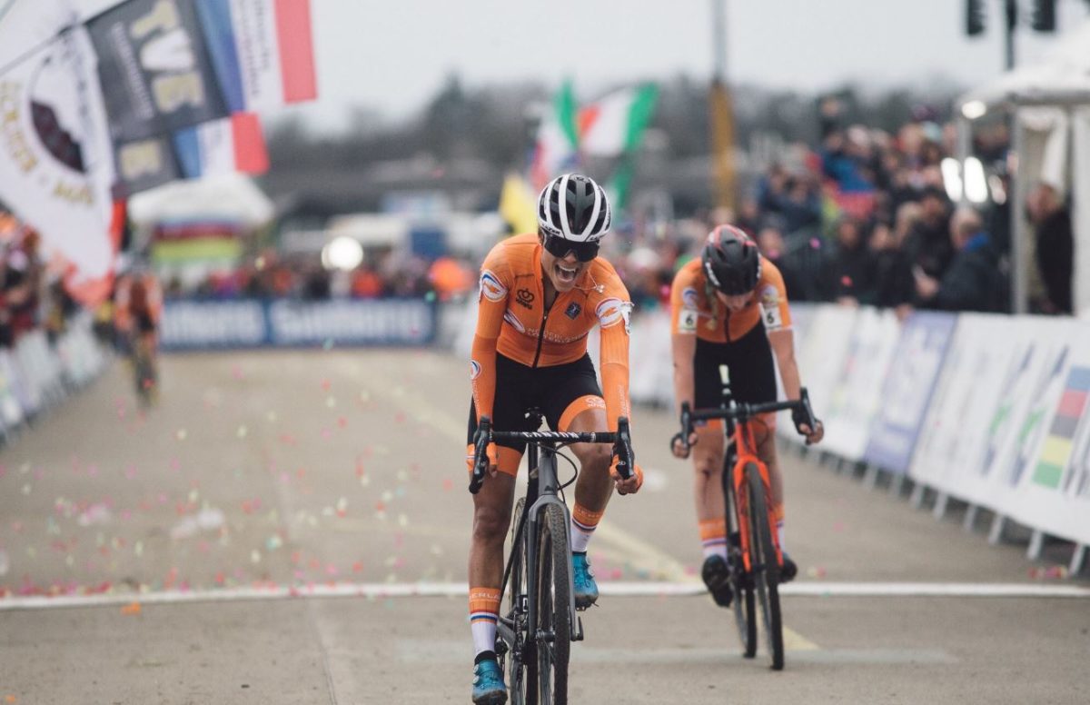 Ceylin del Carmen Alvarado batte Annemarie Worst al Mondiale Ciclocross Donne Elite di Dübendorf