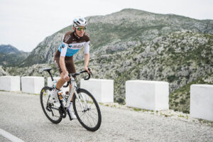 Romain Bardet in azione (foto Vincent Curutchet)