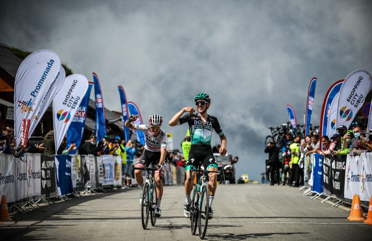Doppietta della Bora-Hansgrohe nella prima tappa del Sibiu Tour con Mühlberger e Konrad (foto BORA - hansgrohe / Focus Photos Agency)