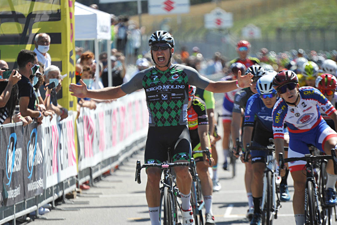 Alessio Portello vince la prima gara su strada degli Juniores di Warm Up Ciclismo 2020