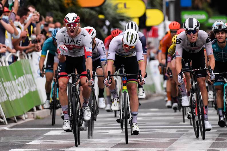 Alexander Kristoff vince la prima tappa del Tour de France 2020 (foto Pressesports/Bernard Papon)