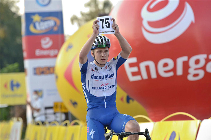 Remco Evenepoel, vittoria con dedica al compagno Jakobsen nella quarta tappa del Tour de Pologne