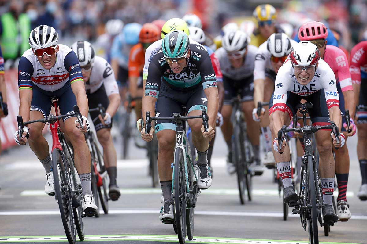 Jasper Philipsen vince la prima tappa del BinckBank Tour 2020 (foto BettiniPhoto)