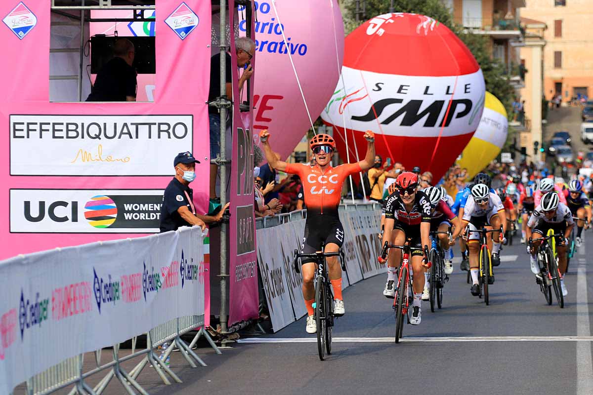 Marianne Vos vince la quinta tappa del Giro Rosa 2020 (foto F. Ossola)