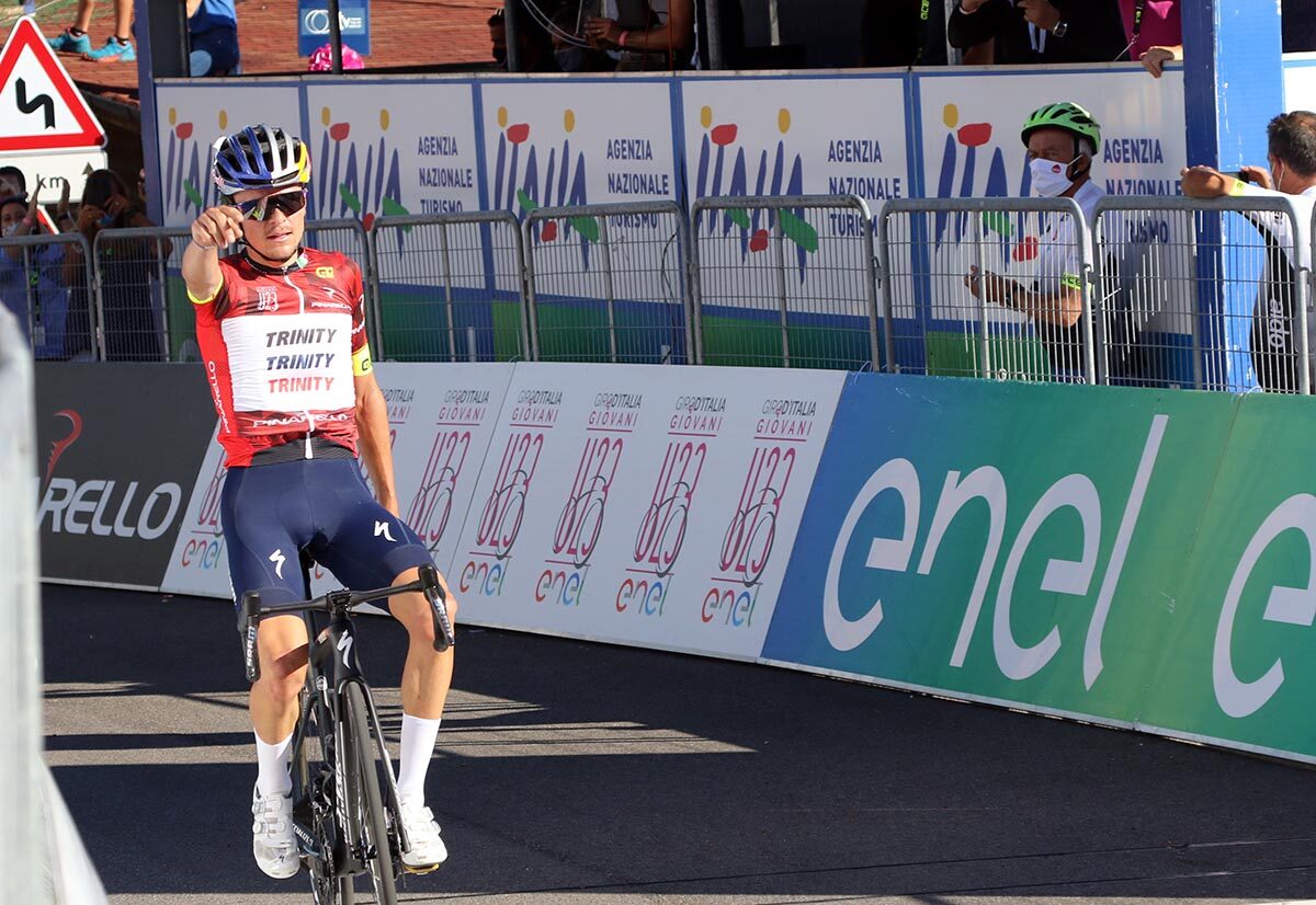 Thomas Pidcock vince la quarta tappa del Giro d'Italia Under 23 (foto Photobicicailotto)