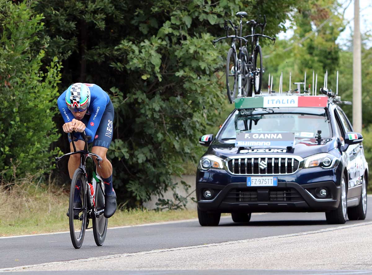 Filippo Ganna in azione al Mondiale a cronometro di Imola (foto Photobicicailotto)
