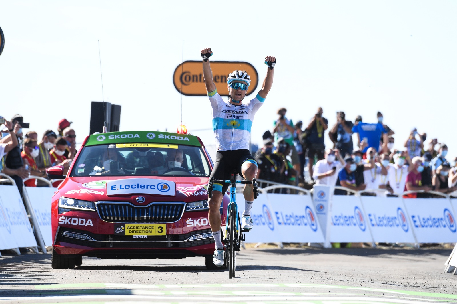 Alexey Lutsenko vince la sesta tappa del Tour de France 2020 (foto ASO)