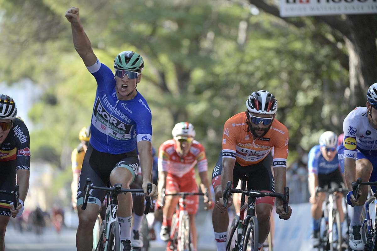 Pascal Ackermann vince la seconda tappa della Tirreno-Adriatico 2020 (foto LaPresse)