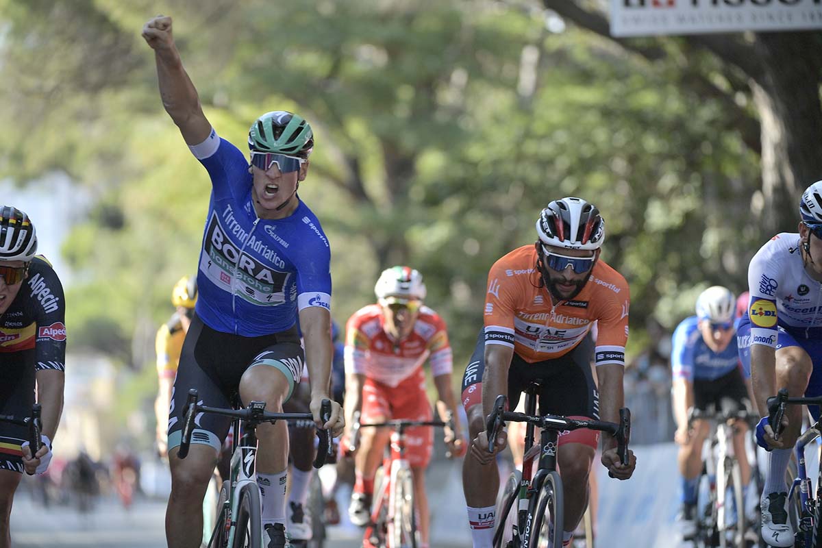 Pascal Ackermann vince la seconda tappa della Tirreno-Adriatico 2020 (foto LaPresse)
