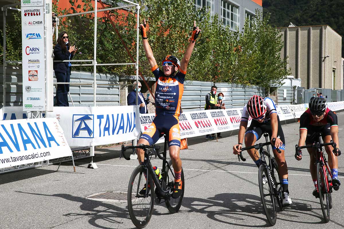 Mirko Bozzola vince la Marcheno-Sarezzo (foto Soncini)