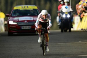 Tadaj Pogacar vince a La Planche de Belles Filles e fa suo il Tour de France 2020 (foto A.S.O. / Alex Broadway)