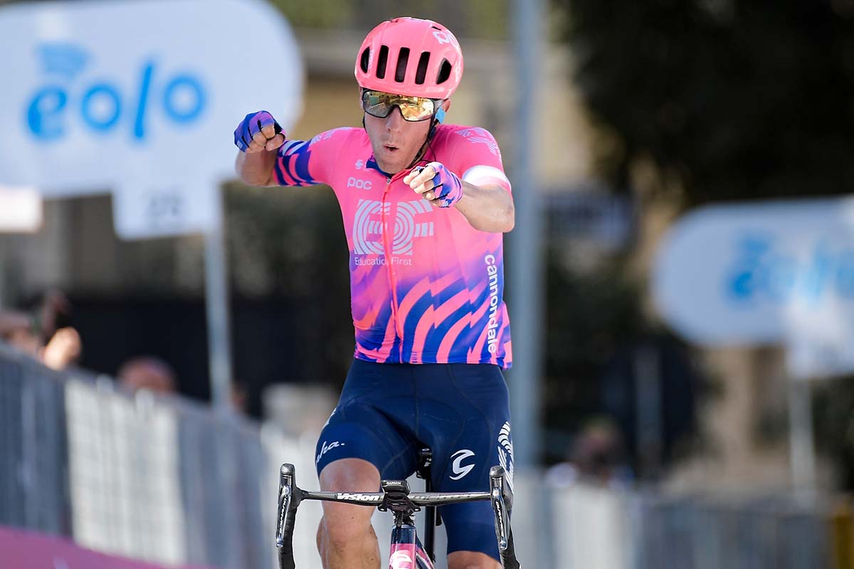 Michael Woods vince la terza tappa della Tirreno-Adriatico (foto LaPresse)