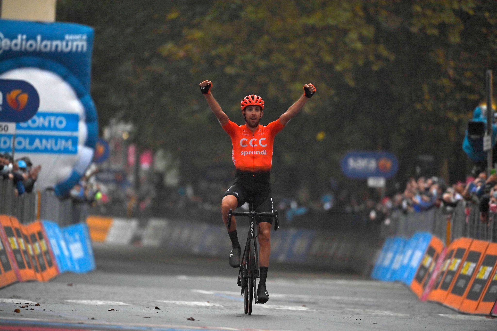 Josef Cerny vince la tappa 19 del Giro d'Italia 2020 (foto LaPresse)