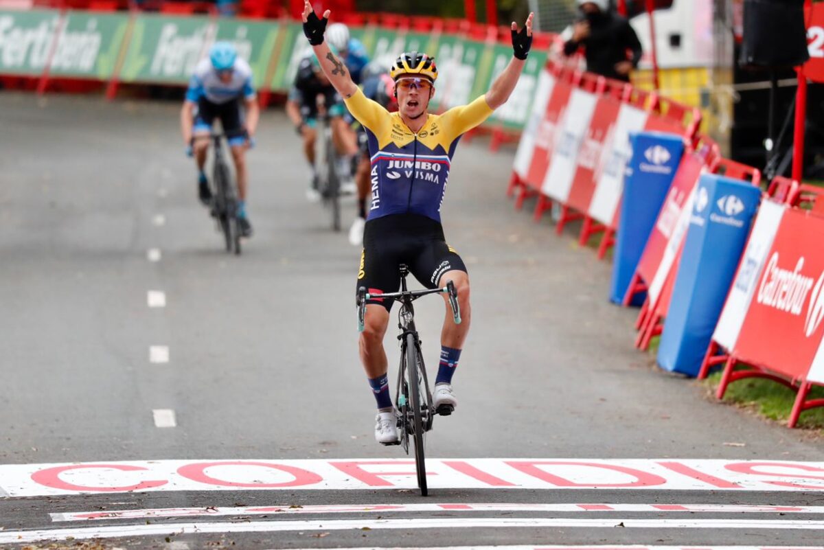 Primoz Roglic vince la prima tappa de La Vuelta 2020 (foto Unipublic / Photogomez Sport)