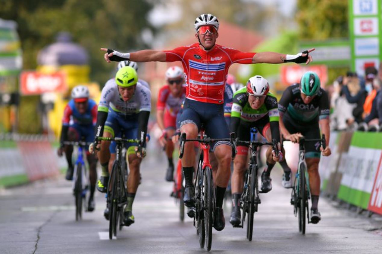 Mads Pedersen vince allo sprint la terza tappa del BinckBank Tour 2020