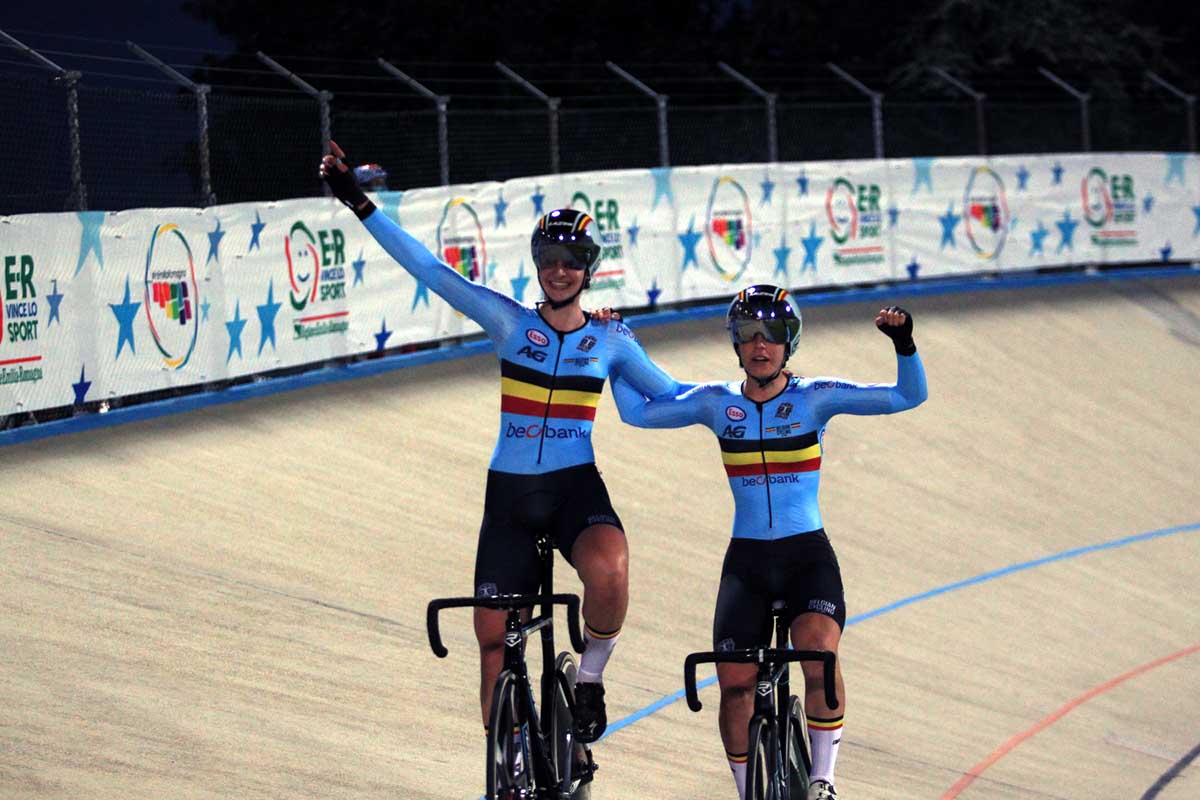 Le belghe Katrijn De Clercq e Marith Vanhove campionesse d'Europa della Madison Donne Junior (foto Fabiano Ghilardi)