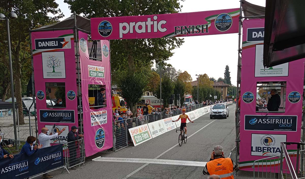 Andreas Leknessund vince la terza tappa del Giro del Friuli 2020