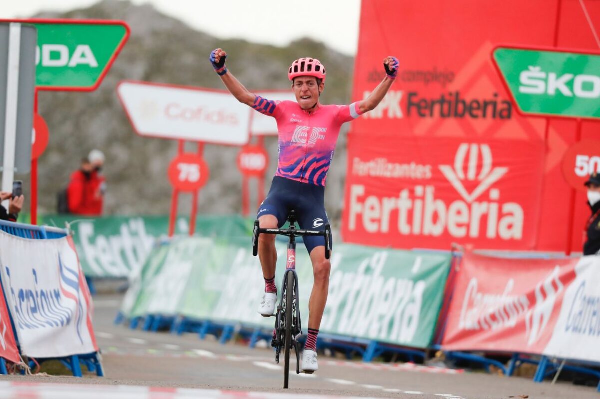 Hugh Carthy vince la dodicesima tappa della Vuelta a España (foto Unipublic / Photo Gomez Sport)