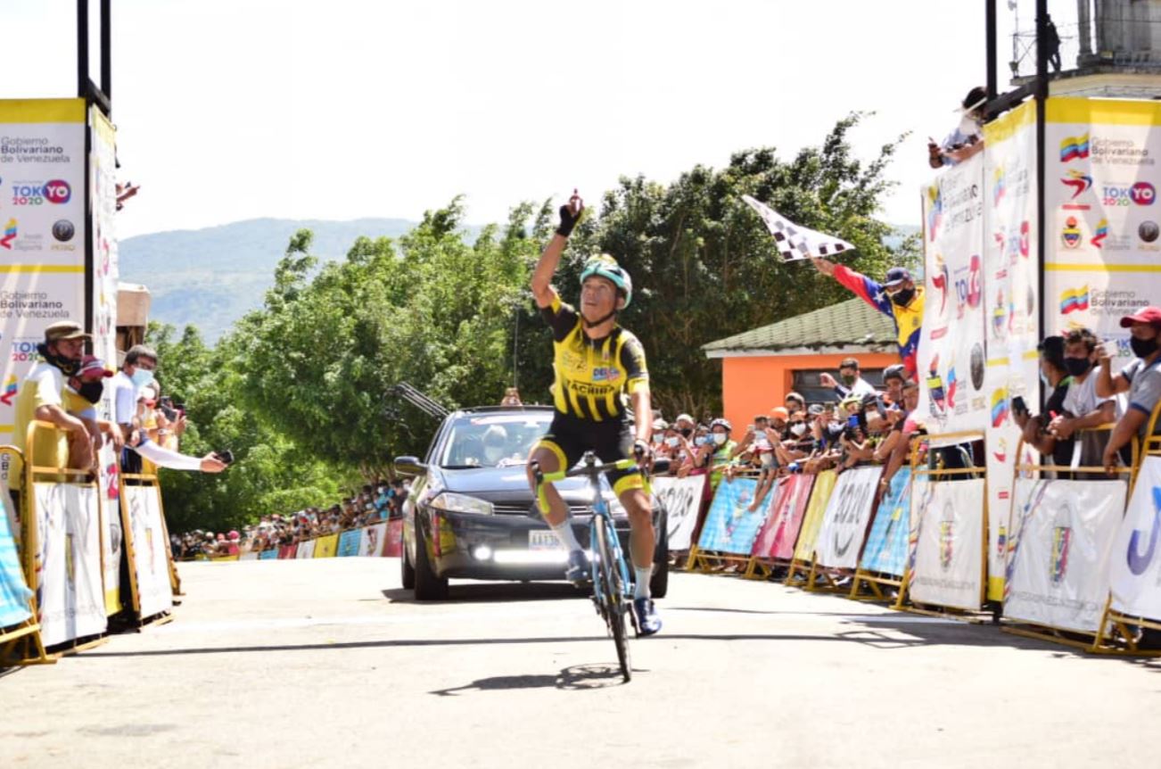 José Alarcon vince la settima tappa della Vuelta al Tachira 2021