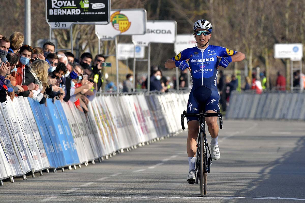 Andrea Bagioli vince la Royal Bernard Drome Classic 2021 (foto Bruno Bade/Getty Images)