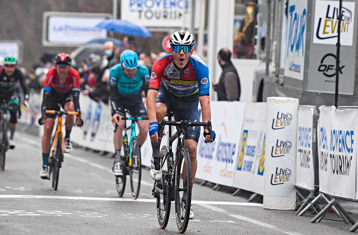 Davide Ballerini vince la seconda tappa del Tour de la Provence 2021 (foto James Startt-Agence ZOOM)