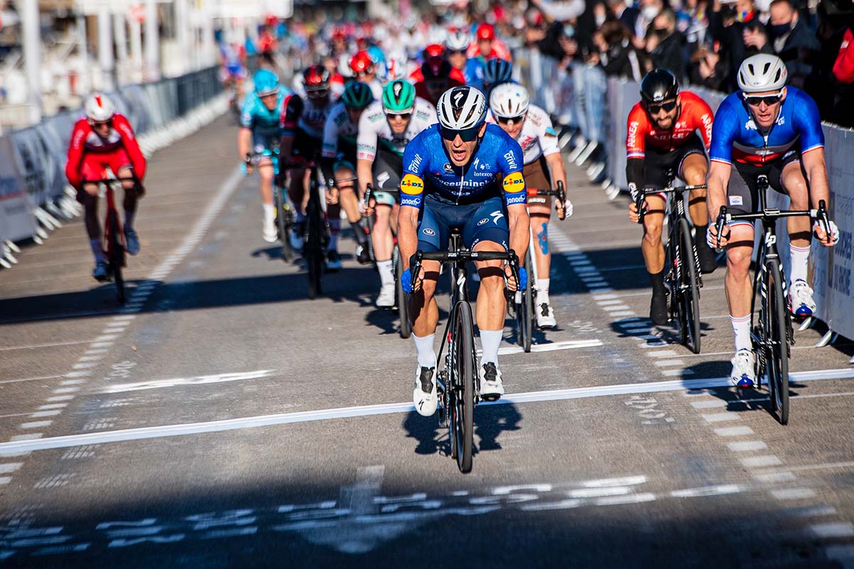 Davide Ballerini vince la prima tappa del Tour de la Provence 2021 (foto Billy Ceusters)