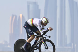 Filippo Ganna vince a cronometro la seconda tappa dell'UAE Tour 2021 (foto LaPresse)