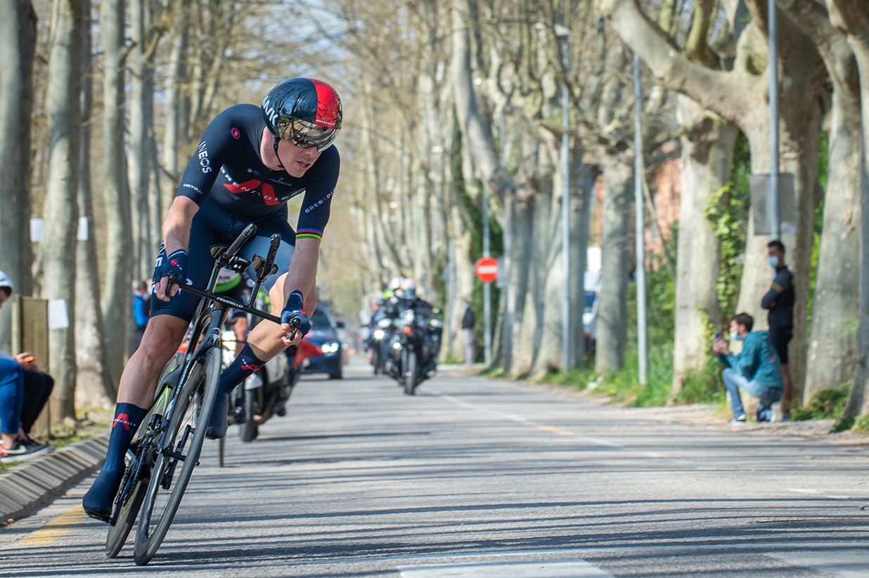 Rohan Dennis vince la seconda tappa a cronometro della Volta a Catalunya