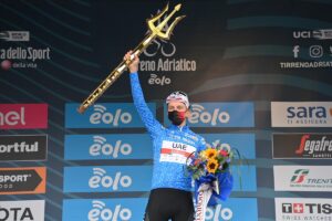 Tadej Pogacar vincitore della Tirreno-Adriatico 2021 (foto LaPresse)