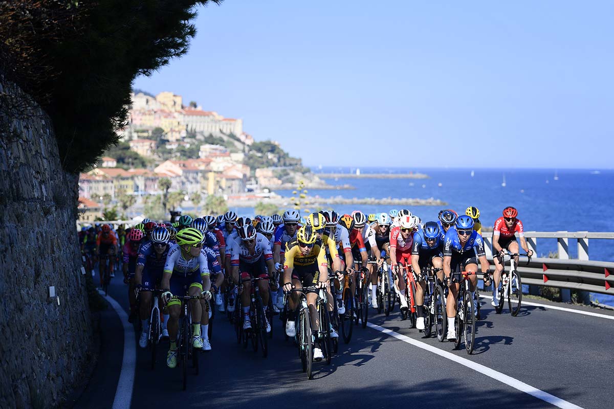 Foto LaPresse - Fabio Ferrari 08 Agosto 2020 Milano (Italia) Sport Ciclismo 111a edizione Milano-Sanremo - da Milano a Sanremo - 305 km Nella foto: durante la gara. Photo LaPresse - Fabio Ferrari August, 08 2020 Milano (Italy) Sport Cycling 111 Edition Milano Sanremo - from Milan to Sanremo - 305 km In the pic: during the race.