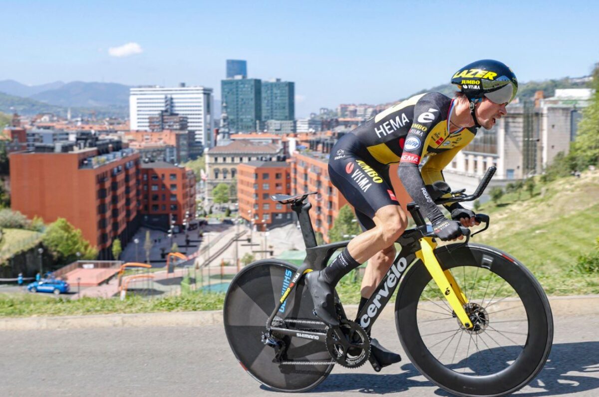 Primoz Roglic vince a Bilbao la prima tappa a cronometro del Giro dei Paesi Baschi 2021