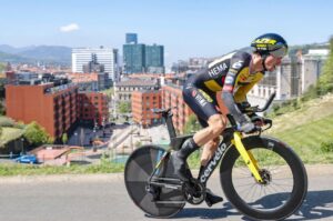 Primoz Roglic vince a Bilbao la prima tappa a cronometro del Giro dei Paesi Baschi 2021