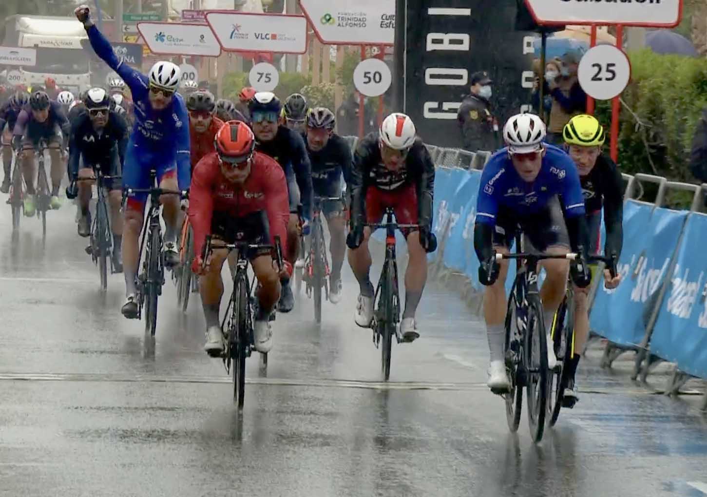 Arnaud Demare vince la seconda tappa della Volta Valenciana 2021