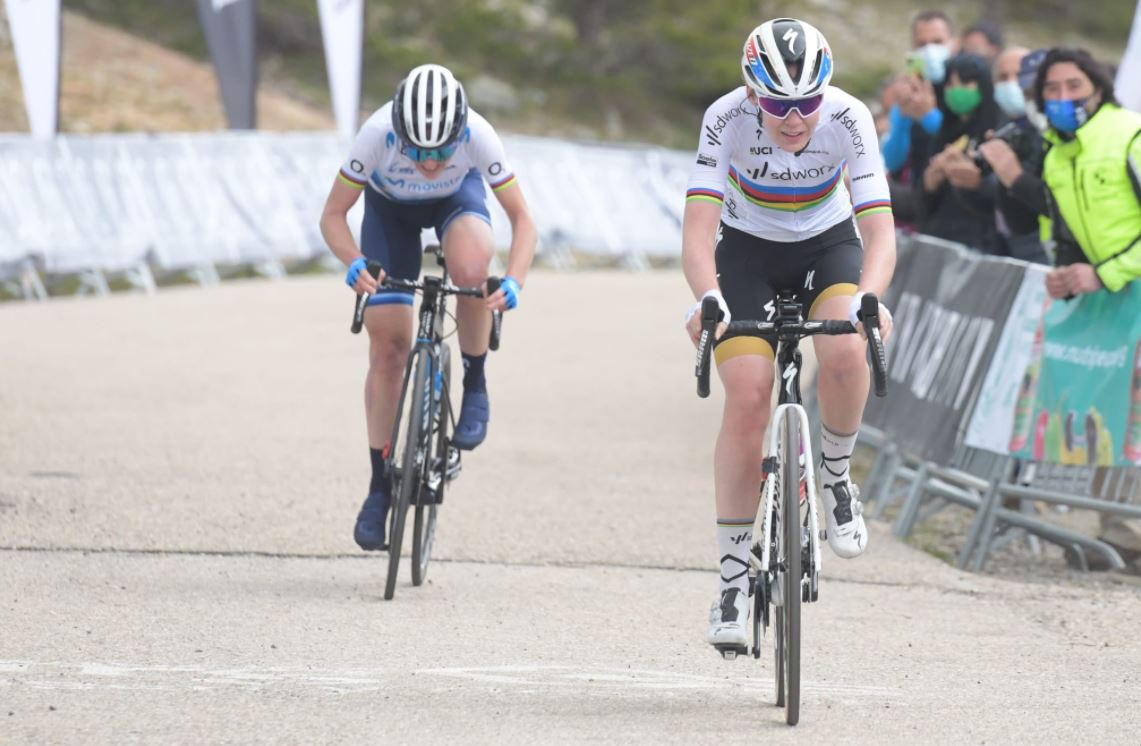 Anna Van der Breggen anticipa Annemiek Van Vleuten nella quarta tappa della Vuelta a Burgos Feminas 2021